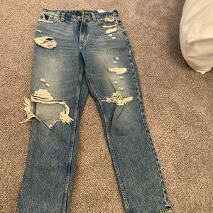 Abercrombie mom jeans